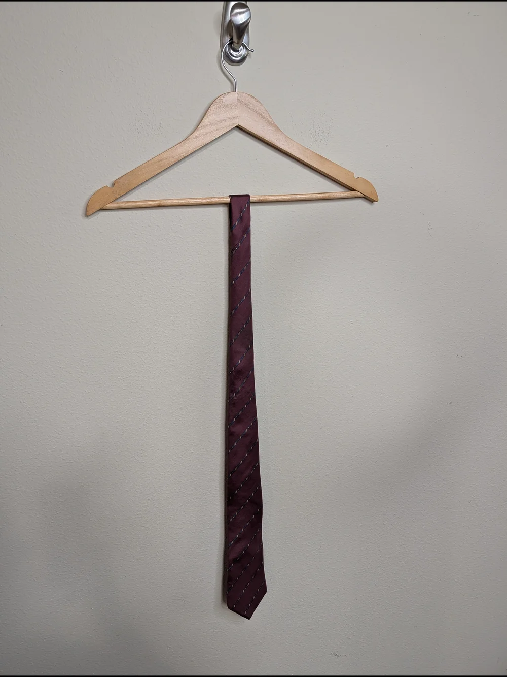 Geoffrey Beene Tie‎ Burgundy Regimental Stripe 100% Silk Imported from Italy